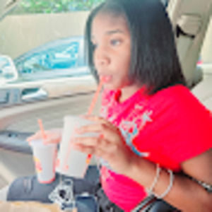 Meet your Posher, Sharina